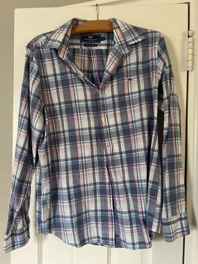 Vineyard Vines Men’s Navy and White Plaid Button-Down Shirt with Pink Accents